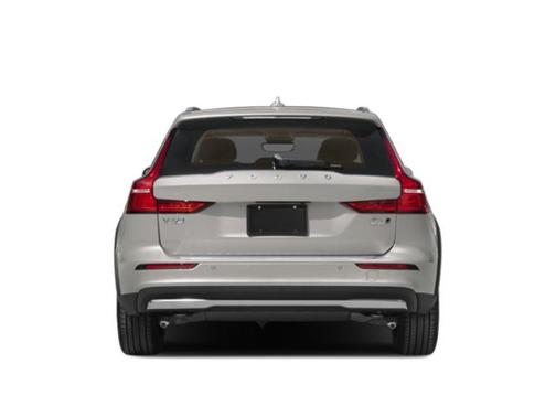 2023 Volvo V60 Cross Country Plus