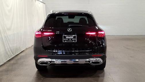 2026 Mercedes-Benz GLC 300 Base