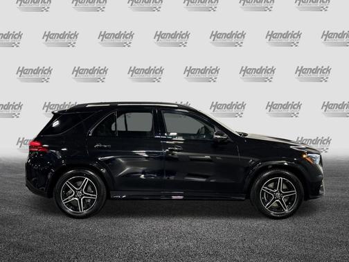 Obsidian Black Metallic 2026 Mercedes-Benz GLE 350 4MATIC