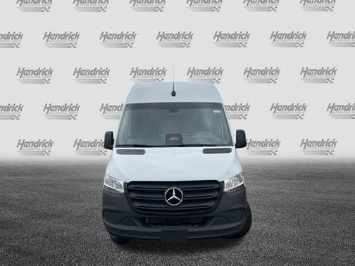 2025 Mercedes-Benz Sprinter 2500 Standard Roof