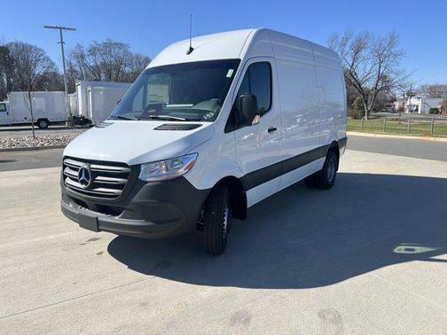 2025 Mercedes-Benz Sprinter 3500XD Standard Roof