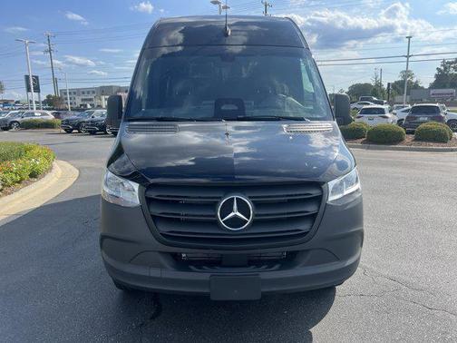 2025 Mercedes-Benz Sprinter 2500 Standard Roof