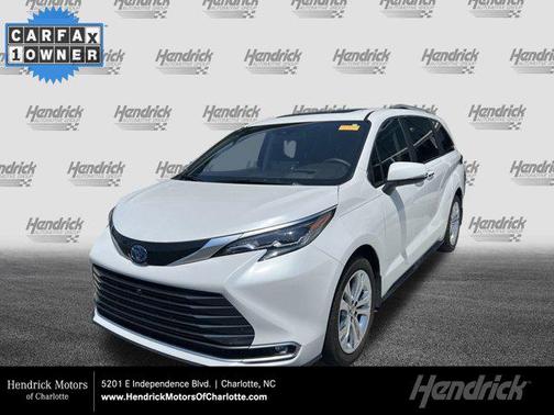 2024 Toyota Sienna Platinum 7 Passenger