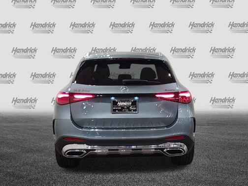 Verde Silver Metallic 2026 Mercedes-Benz GLC 300 4MATIC