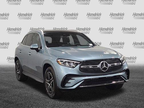 Verde Silver Metallic 2026 Mercedes-Benz GLC 300 4MATIC
