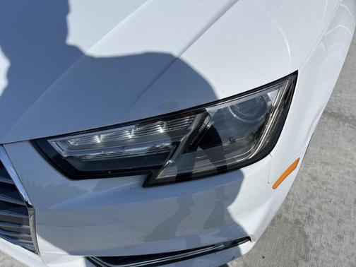 Glacier White Metallic 2018 Audi A4 2.0T Premium