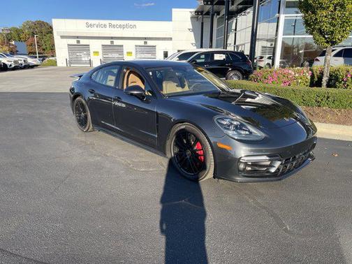 2023 Porsche Panamera GTS