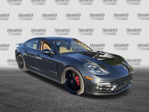 2023 Porsche Panamera GTS