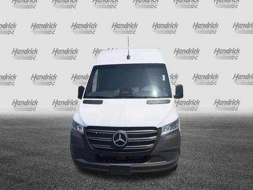 Arctic White 2026 Mercedes-Benz Sprinter 2500 Standard Roof