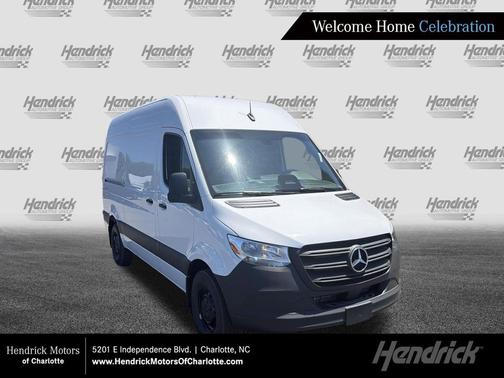 Arctic White 2026 Mercedes-Benz Sprinter 2500 Standard Roof
