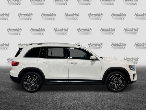 Polar White 2026 Mercedes-Benz GLB 250 4MATIC