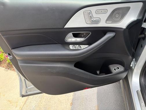 Cirrus Silver Metallic 2024 Mercedes-Benz GLS 450 4MATIC