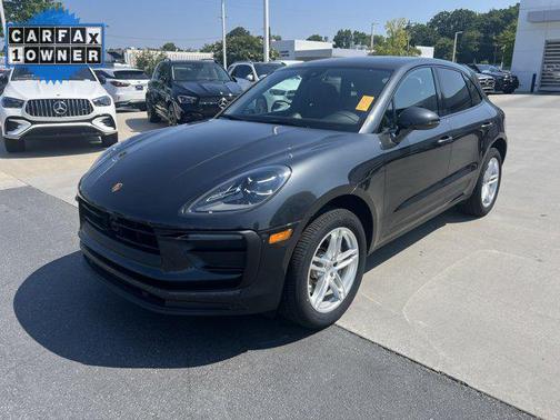 2023 Porsche Macan Base