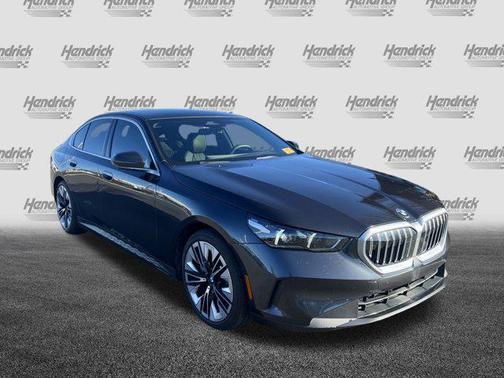 2024 BMW 530 530i xDrive