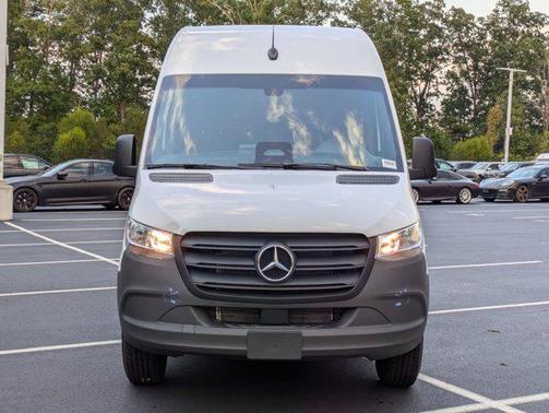 2025 Mercedes-Benz Sprinter 2500 Standard Roof