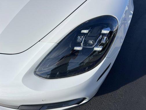 2017 Porsche Panamera 4