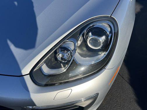 2018 Porsche Cayenne Platinum Edition