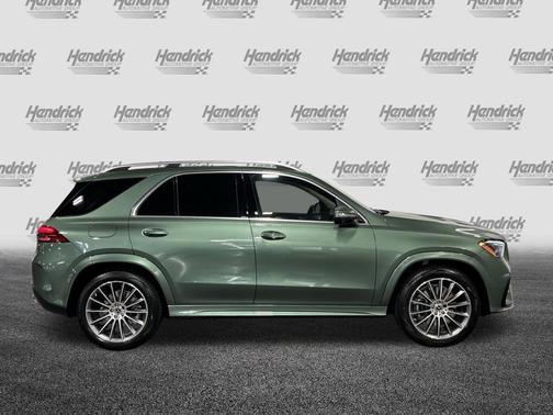 MANUFAKTUR Ireland Mid Green Metallic 2026 Mercedes-Benz GLE 350 4MATIC
