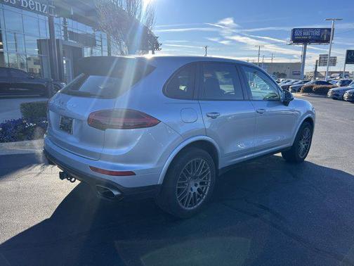 2018 Porsche Cayenne Platinum Edition