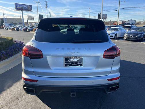 2018 Porsche Cayenne Platinum Edition