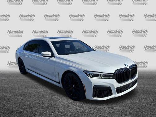 Mineral White Metallic 2021 BMW 750 i xDrive