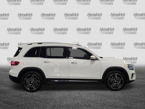 Polar White 2026 Mercedes-Benz GLB 250 Base