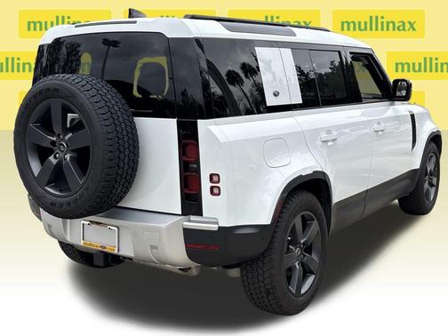 2024 Land Rover Defender 110 P300