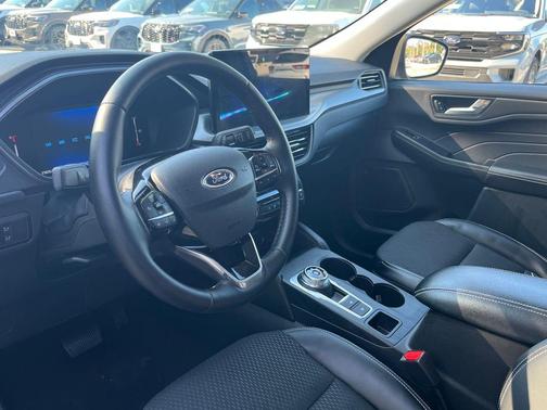 2025 Ford Escape PHEV SE