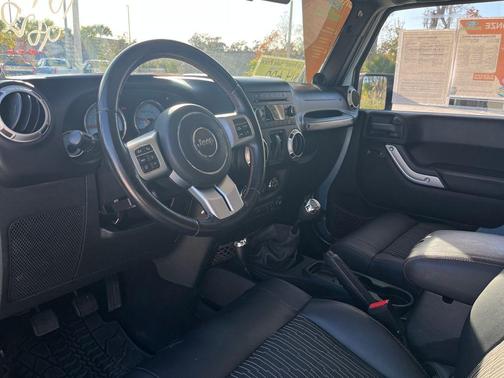 2012 Jeep Wrangler Sahara