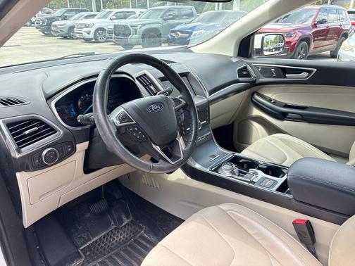 Star White Metallic Tri-Coat 2020 Ford Edge Titanium