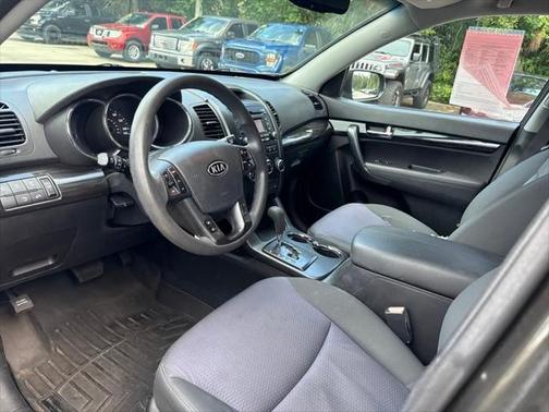 2012 Kia Sorento LX