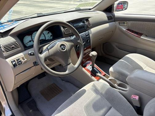 Desert Sand Mica 2004 Toyota Corolla CE