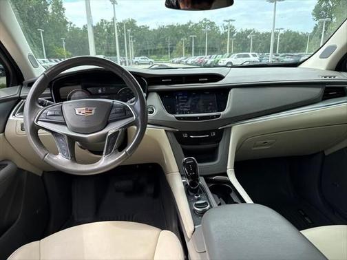 2020 Cadillac XT5 Premium Luxury