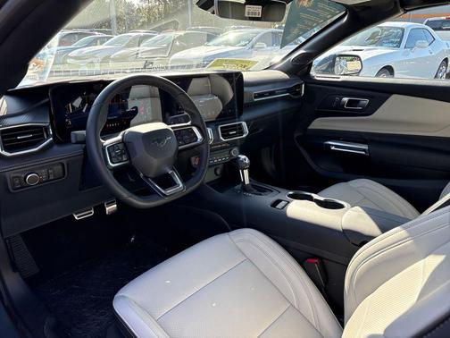 2025 Ford Mustang EcoBoost Premium