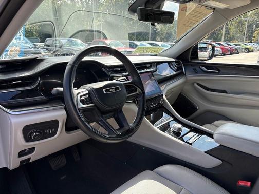 2022 Jeep Grand Cherokee L Overland