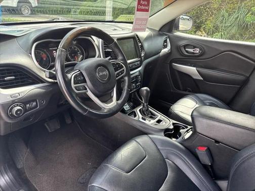 2017 Jeep Cherokee Overland