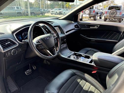 2020 Ford Edge ST
