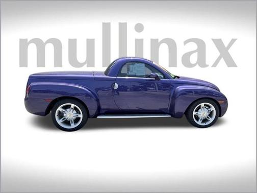 2004 Chevrolet SSR Base
