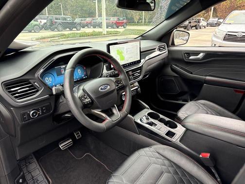 2023 Ford Escape ST-Line Elite