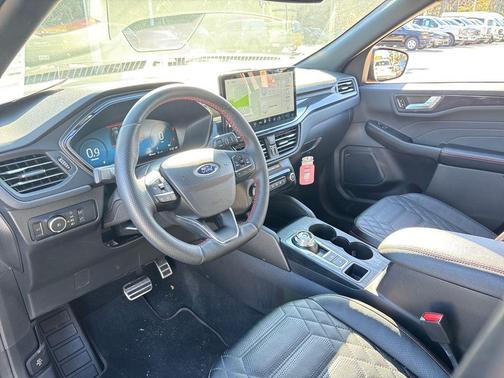 2023 Ford Escape ST-Line Elite