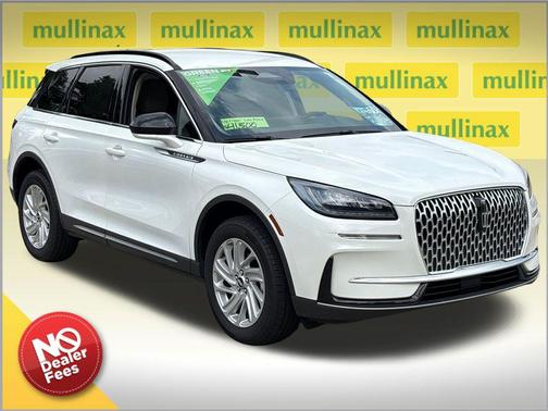 Pristine White Metallic Tri-Coat 2026 Lincoln Corsair Premiere