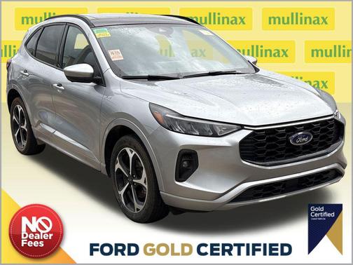 Iconic Silver Metallic 2023 Ford Escape ST-Line Select