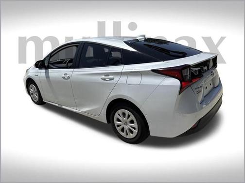 2021 Toyota Prius L