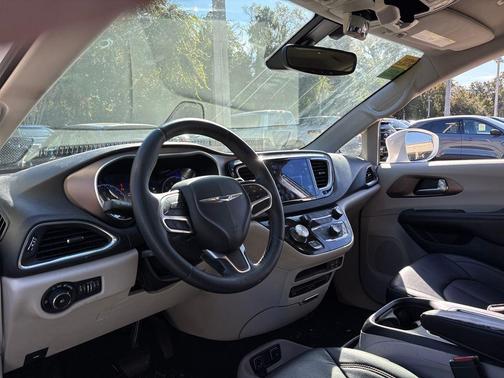 2018 Chrysler Pacifica Touring-L Plus