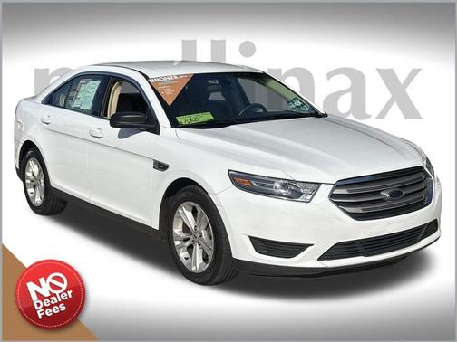 2017 Ford Taurus SE