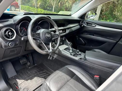 2018 Alfa Romeo Stelvio Base