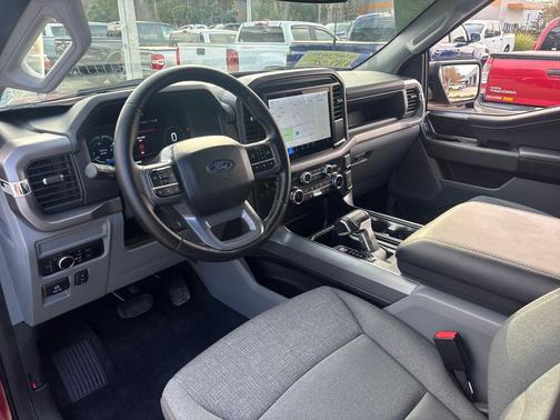 2025 Ford F-150 Lightning XLT