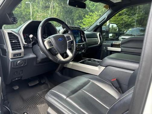 2022 Ford F-450 Lariat