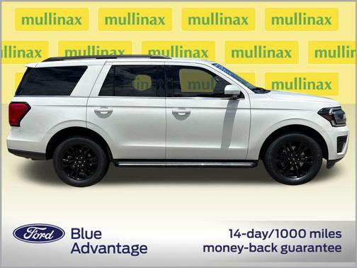 Star White Metallic Tri-Coat 2023 Ford Expedition XLT