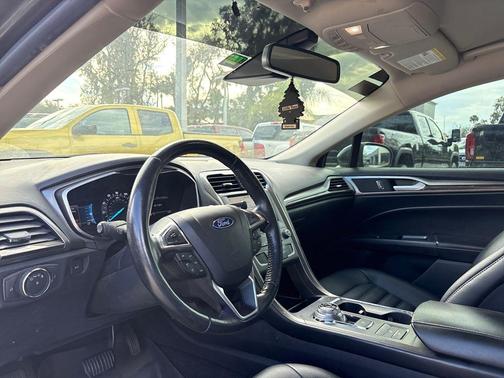 2020 Ford Fusion SEL